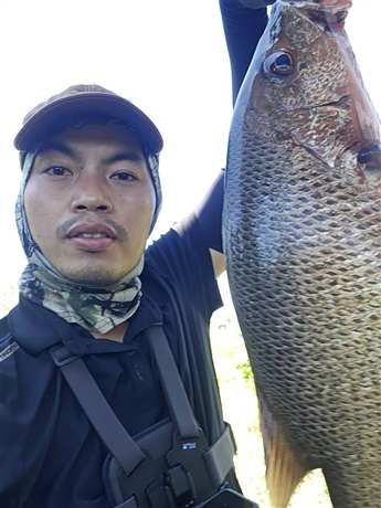 Cá câu được và gỡ bằng kìm STRYKA